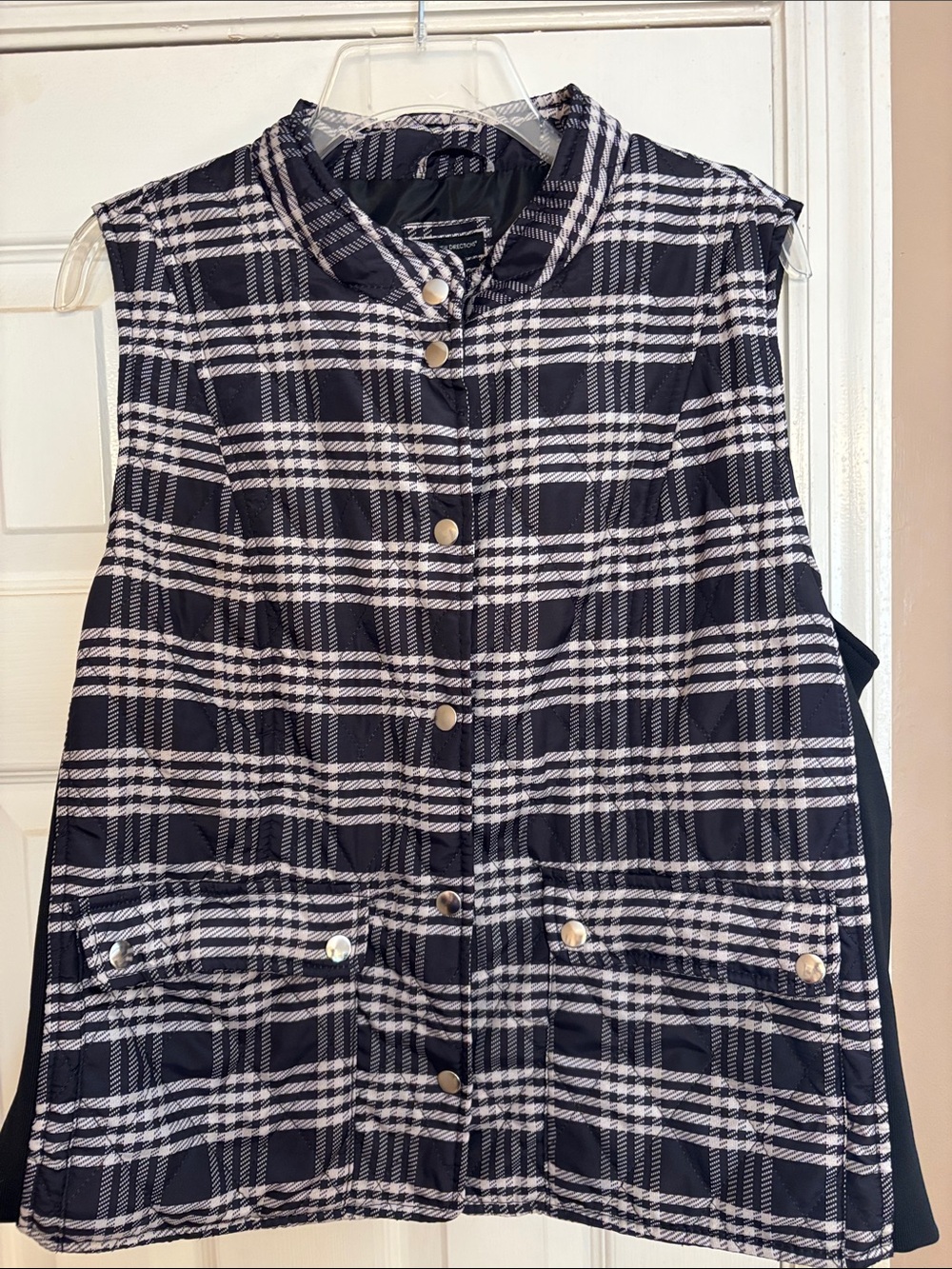 new directions Black and White Plaid Sleeveless Vest size Large